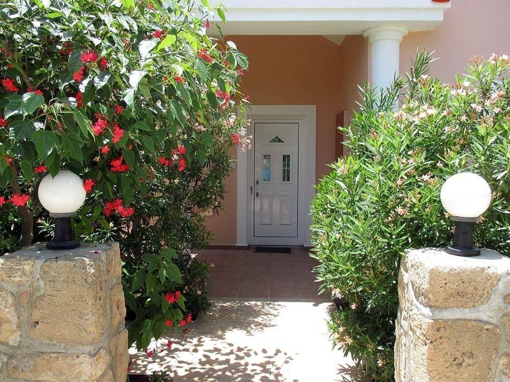 Rododafni Villas Klorakas ภายนอก รูปภาพ