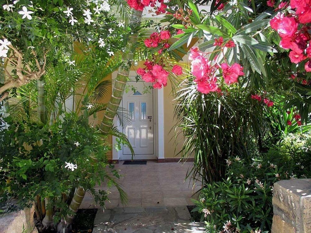 Rododafni Villas Klorakas ภายนอก รูปภาพ