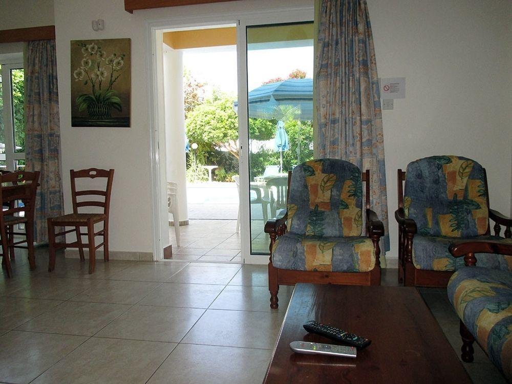 Rododafni Villas Klorakas ภายนอก รูปภาพ