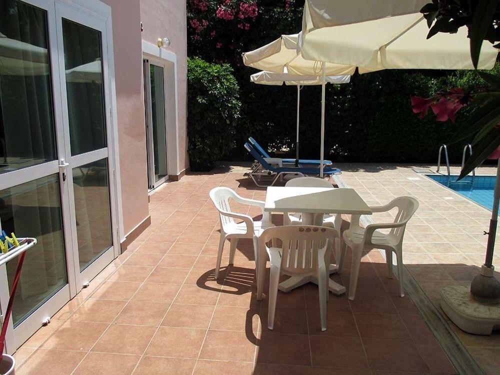 Rododafni Villas Klorakas ภายนอก รูปภาพ